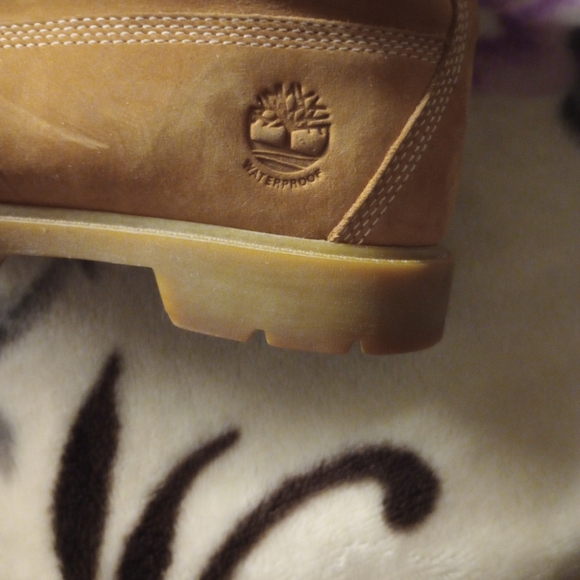 Women's Timberland Boots - Picture 2 of 5